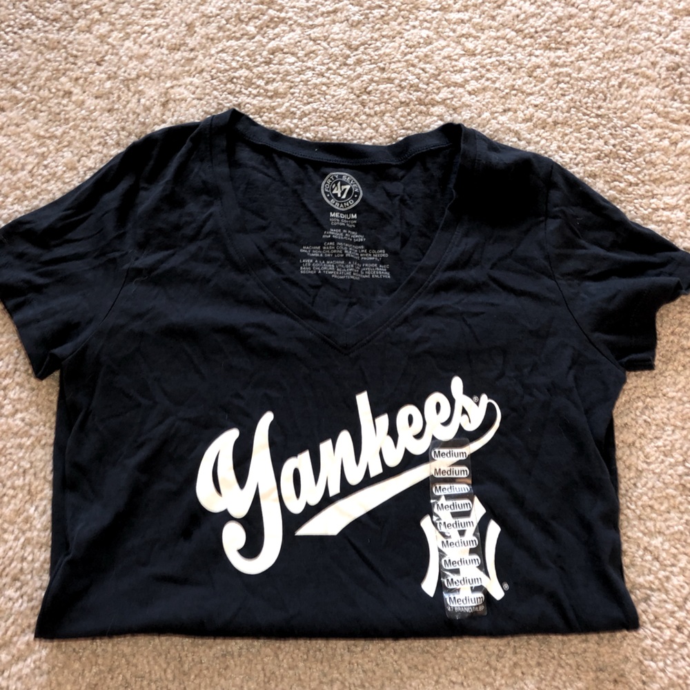 Yankees t shirt NWT